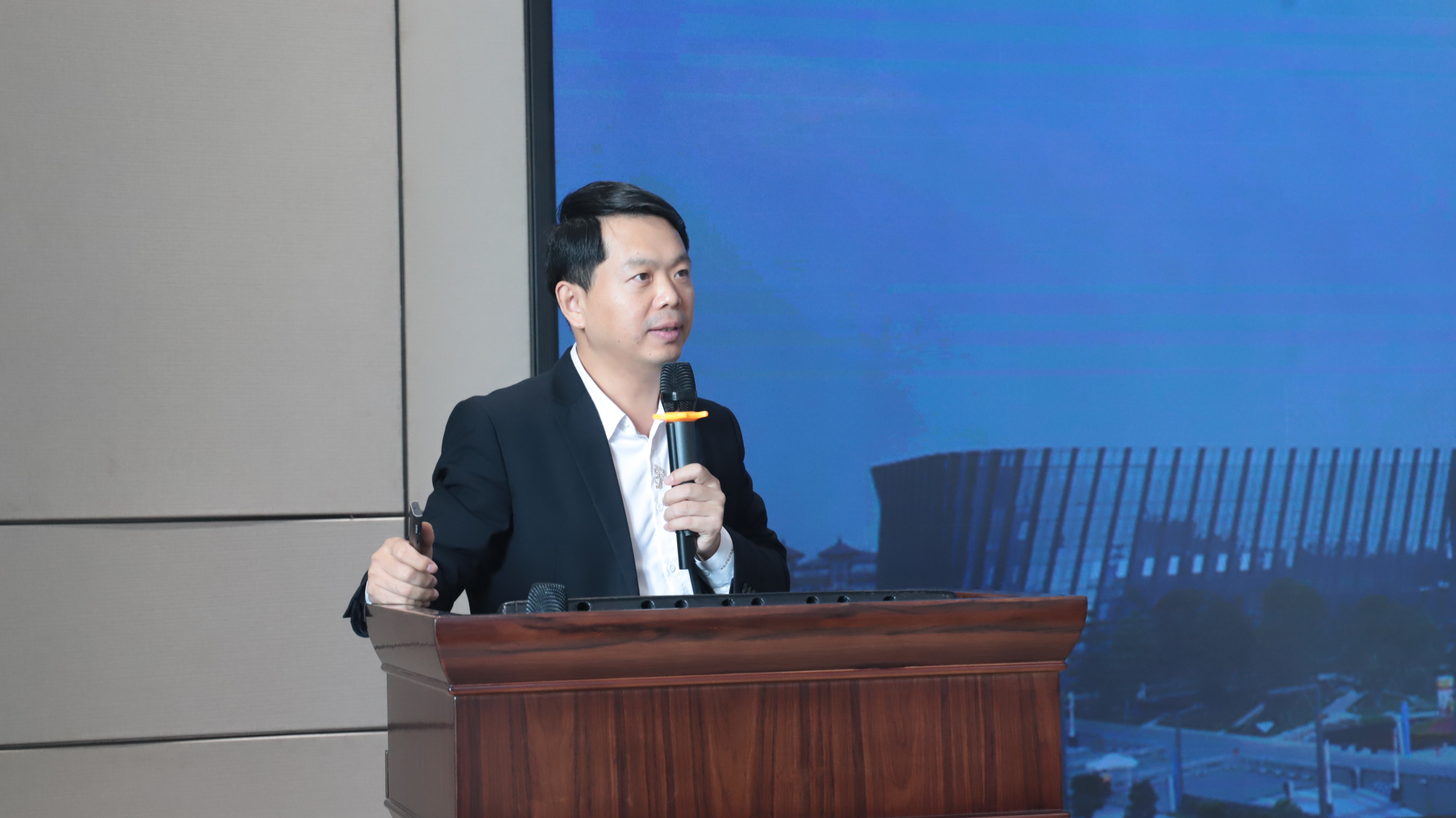 2024新澳门2024原料网