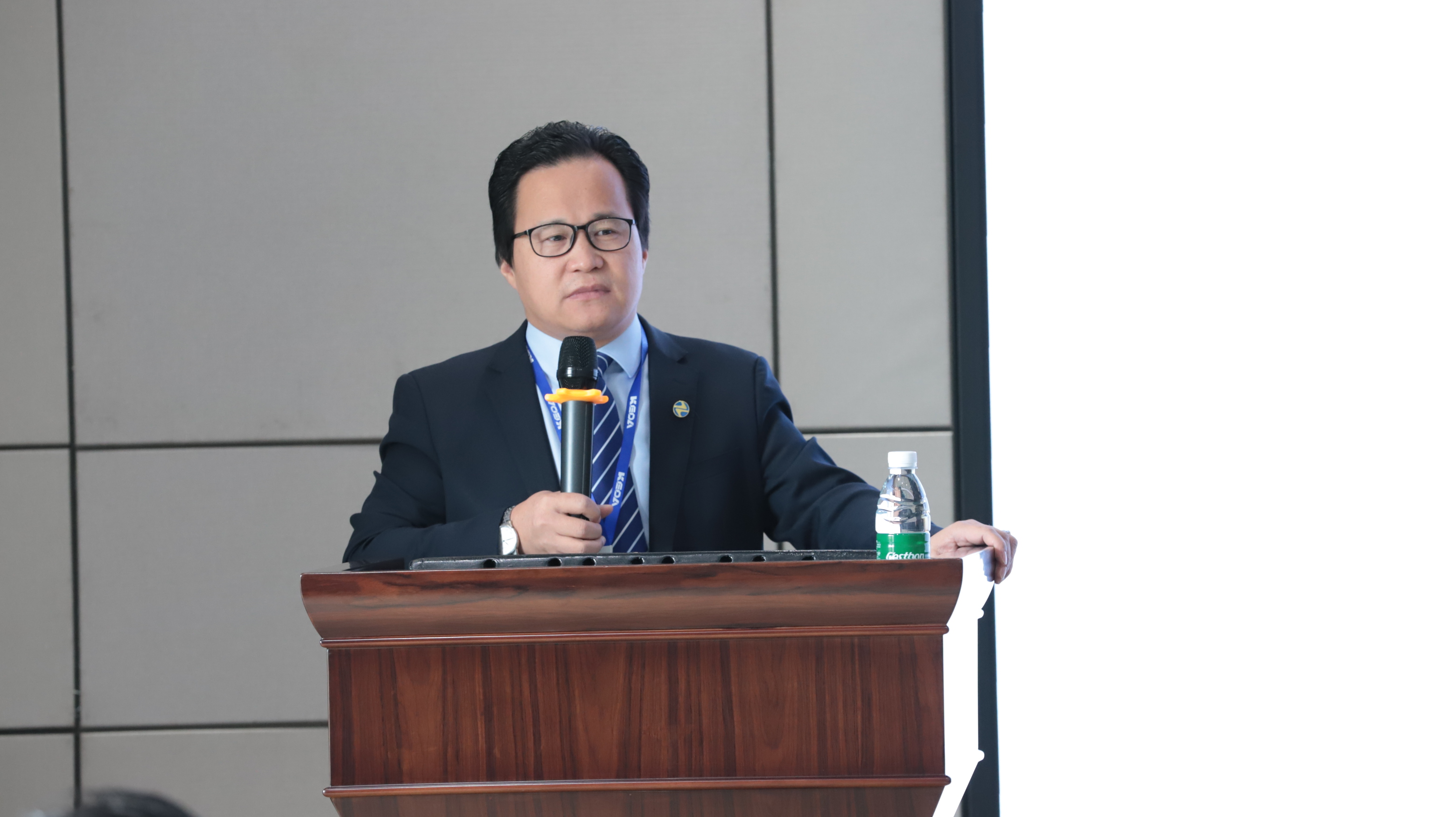 2024新澳门2024原料网